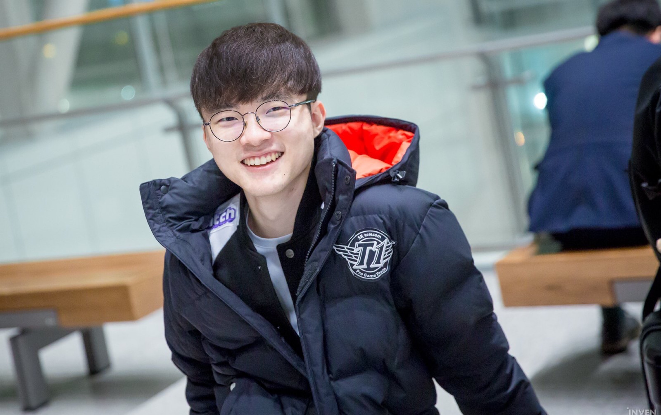 TOBIZ： ＂ nilo , 我觉得他超级超级好＂