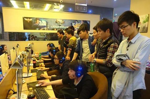 图一图二判若两人，ultimate史诗级反差表现